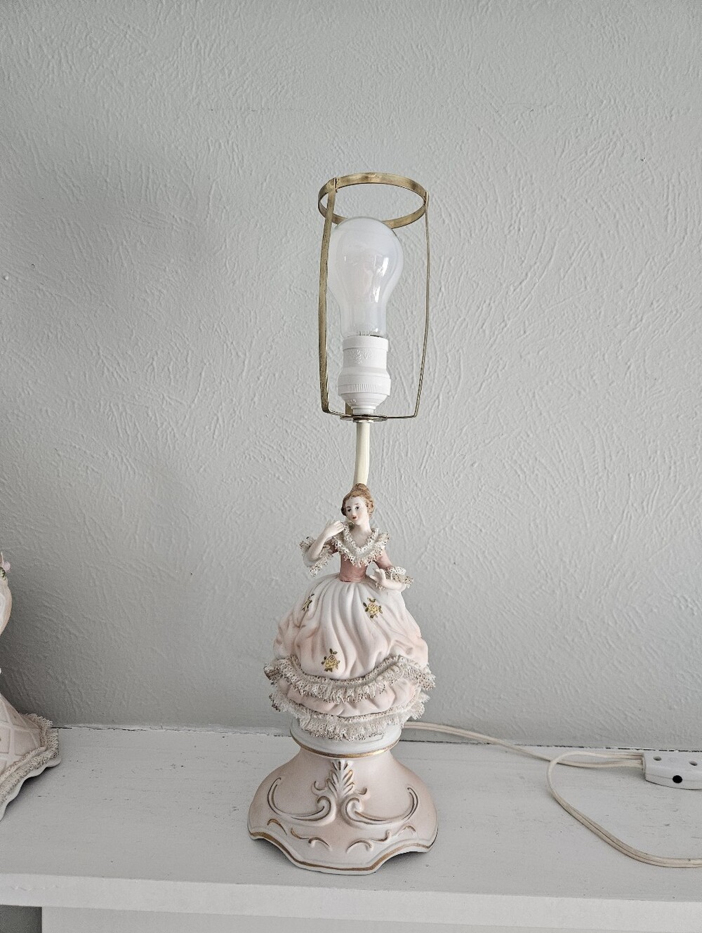 Vintage 50s Ardalt Lenwile Verithin Porcelain Bisque Hand Painted Boudoir Lamp - Picture 7 of 14